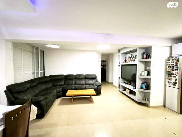 ההסתדרות 205