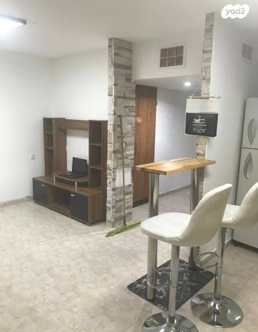 גיורא יוספטל 