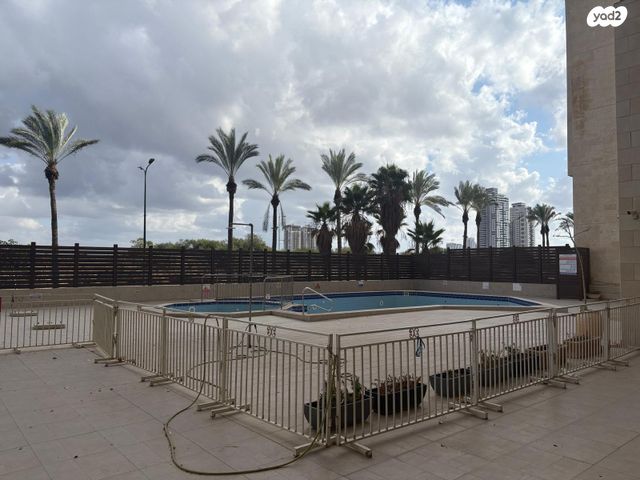 דירה, פייר קניג, נוף הטיילת, נתניה