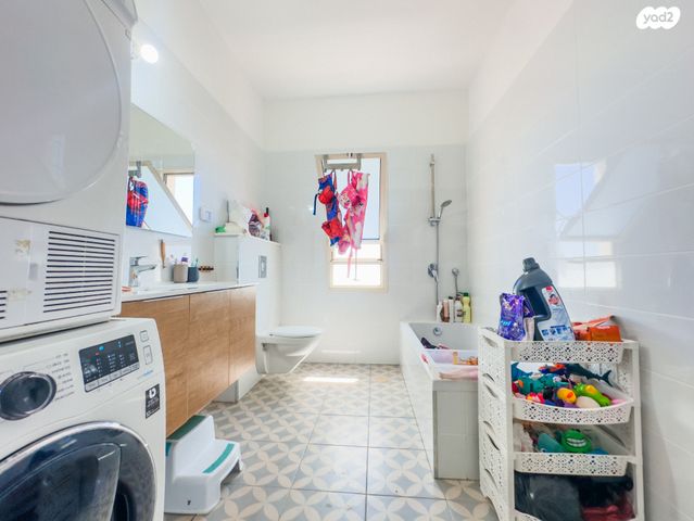 דו משפחתי, המגינים 5, מושבה מרכז, זכרון יעקב