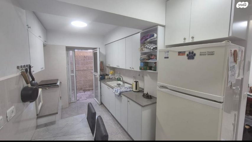 אהרון אשכולי 