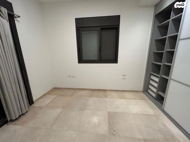 דירת גן, המלאכה, הדר, רמת השרון