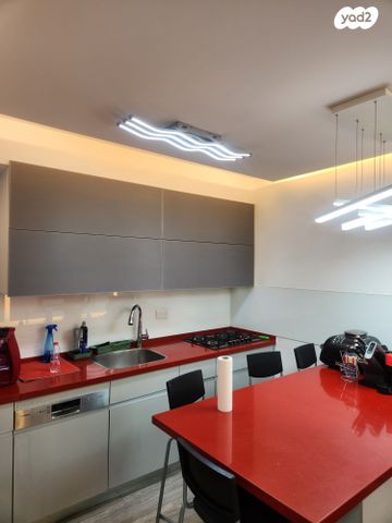 דירה, הכנסת 3, רסקו ב', חולון