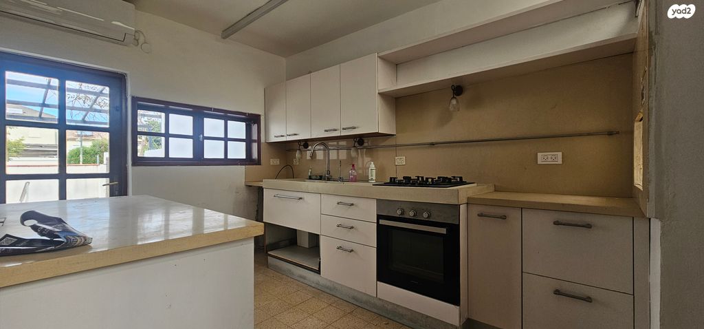 בית פרטי/ קוטג', המלכים 30, נווה מגן, רמת השרון