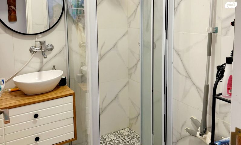 דירה, יצחק גרינבוים, נאות שקד, נתניה