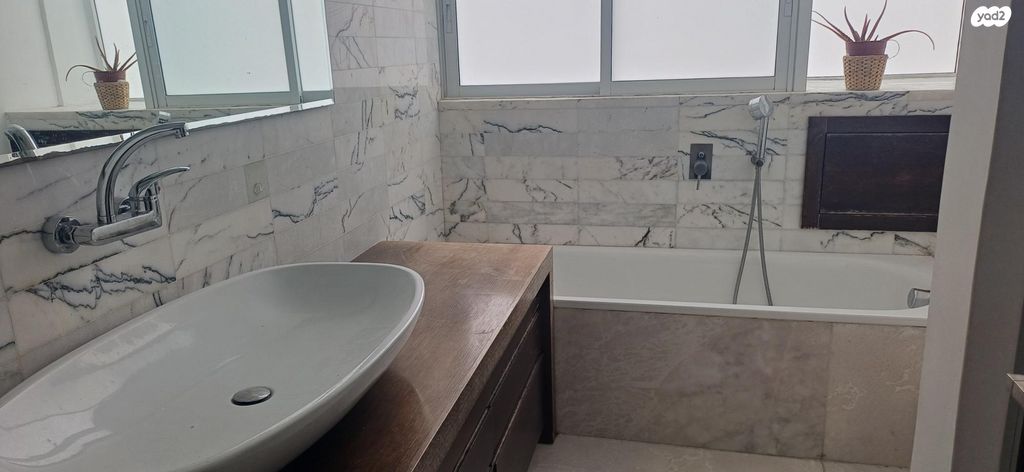 דופלקס, פרופ' שור, הצפון החדש - כיכר המדינה, תל אביב יפו