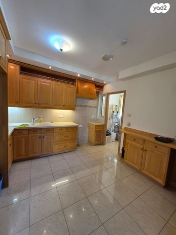 גג/ פנטהאוז, קרית יערים, רמת השרון