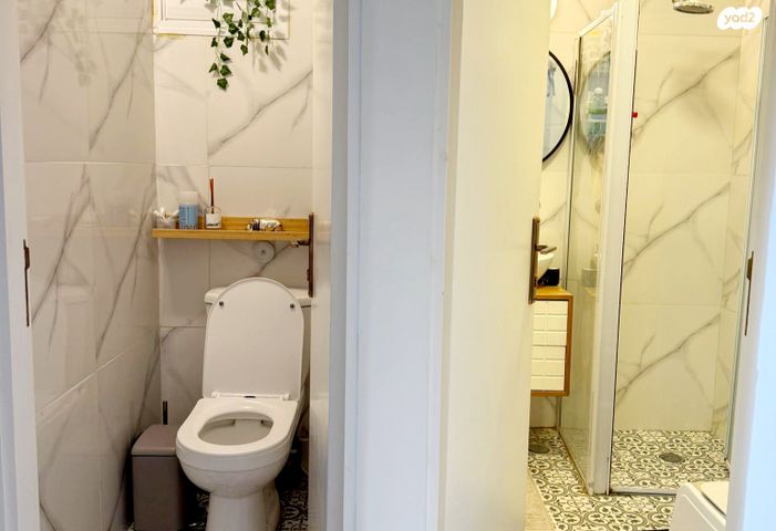 דירה, יצחק גרינבוים, נאות שקד, נתניה