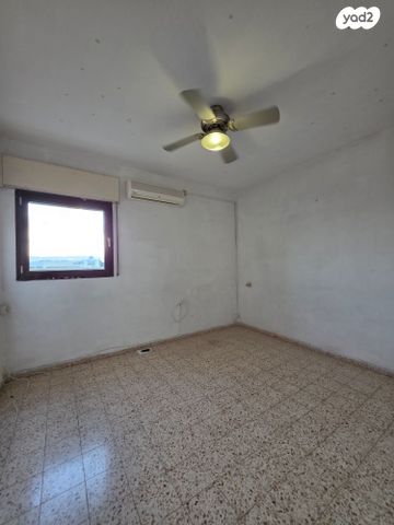 דירה, יגאל אלון 3, לב מוצקין, בנה ביתך, קרית מוצקין