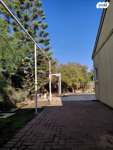 בית פרטי/ קוטג', שדרות הצנחנים, נחל בקע, באר שבע