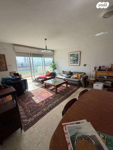 דירה, מאיר יערי, כוכב הצפון, תל אביב יפו