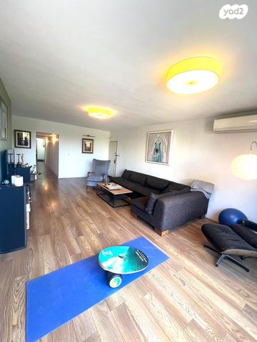 דירה, מנורה, נאות אפקה ב', תל אביב יפו