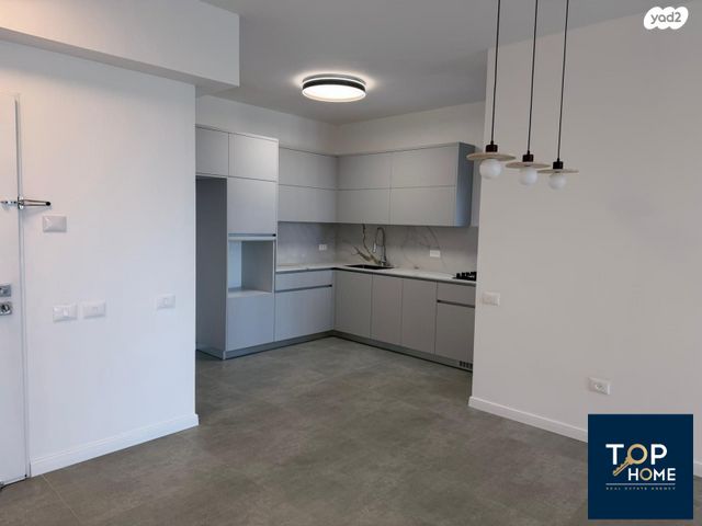 דירה, אמנון ליפקין שחק, נוף הטיילת, נתניה