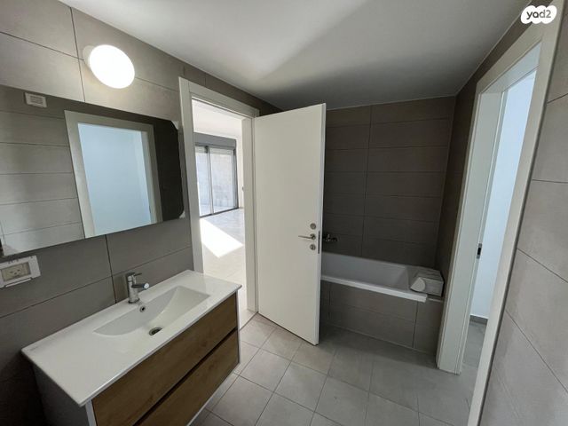 דירה, הקרן הקיימת לישראל, נופי בן שמן, לוד