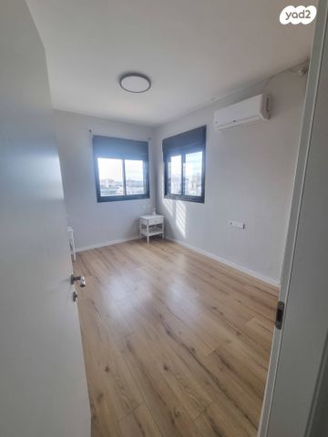 גג/ פנטהאוז, שרה מלכין 7, מרכז, הרצליה