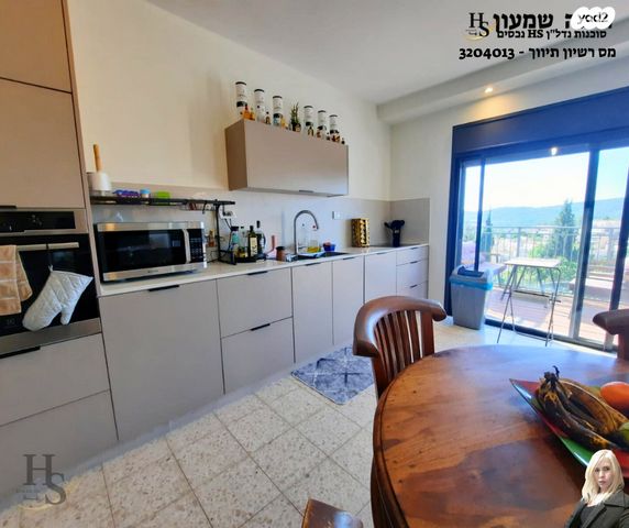 דו משפחתי, מבשרת ציון