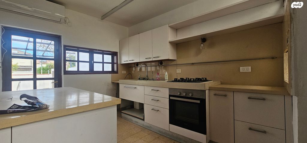 בית פרטי/ קוטג', המלכים 30, נווה מגן, רמת השרון