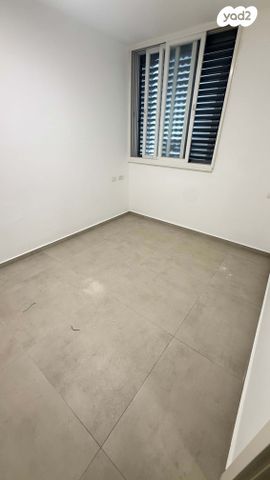 דירה, סוקולוב 10, רוטשילד עצמאות, בת ים