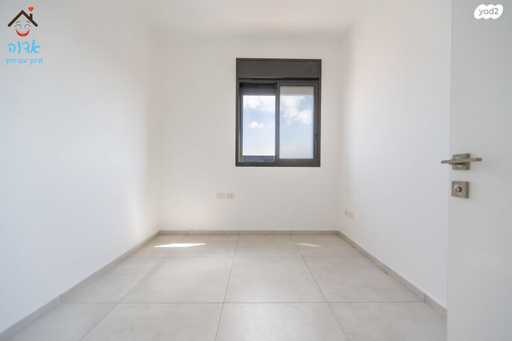 גג/ פנטהאוז, עלומים, אזור הבילויים, רמת גן