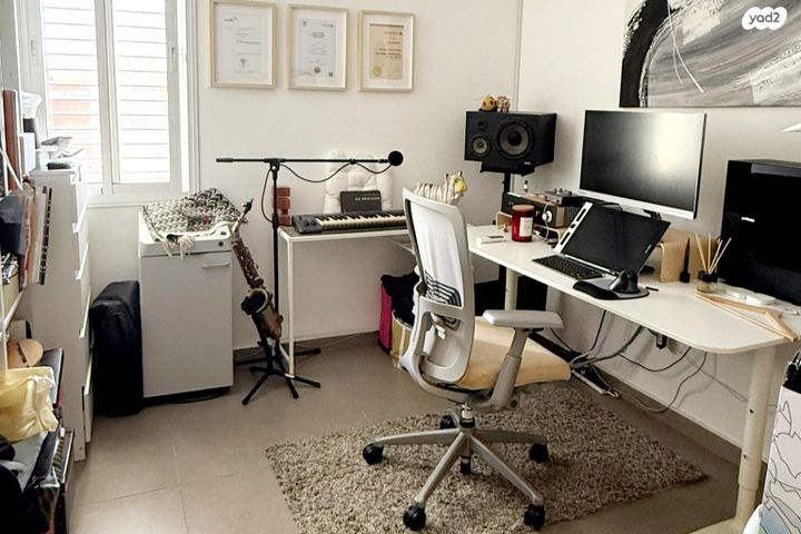 דירה, יצחק גרינבוים, נאות שקד, נתניה