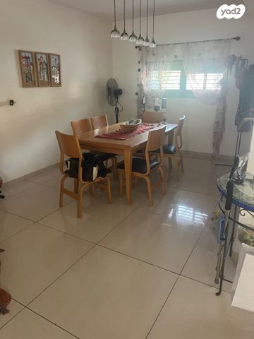 בית פרטי/ קוטג', המגילה, נווה חוף, ראשון לציון