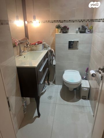 בית פרטי/ קוטג', המגילה, נווה חוף, ראשון לציון