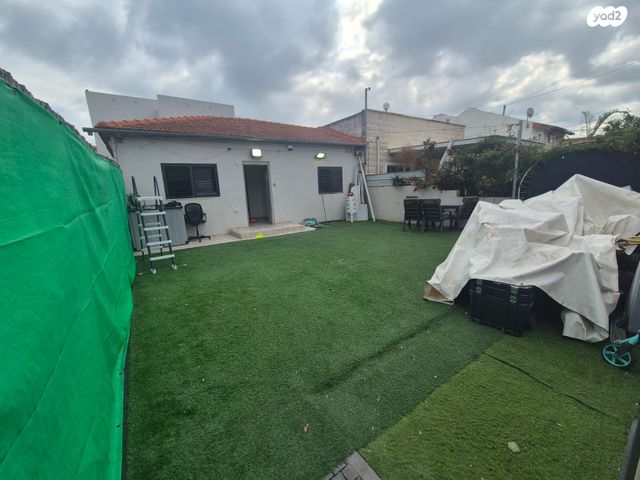 בית פרטי/ קוטג', חיים ארלוזורוב, נאות גנים, נתניה