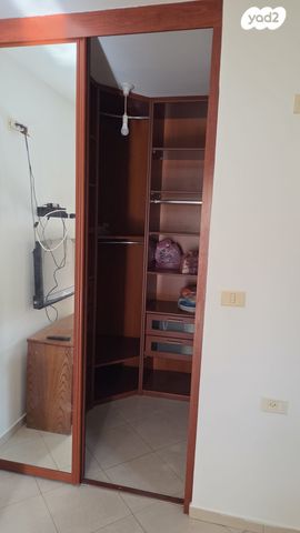 מרתף/ פרטר, דקר, אביבים, קרית מוצקין