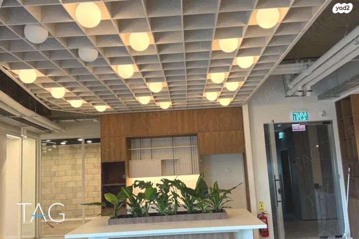 משרדים, דרך מנחם בגין 13, רמת גן