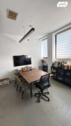 משרדים, מונטיפיורי, הרכבת, תל אביב יפו