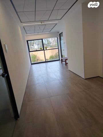 משרדים, פאול גרונינגר 4, מב"ת מערב, אזור תעשייה חדש, ראשון לציון