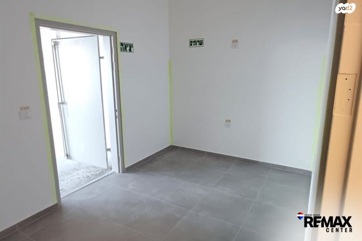 משרדים, עמק, צריפין החדשה, באר יעקב