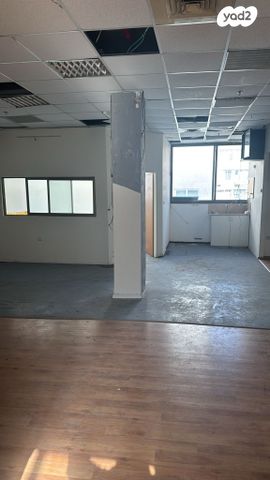 מונטיפיורי, הרכבת