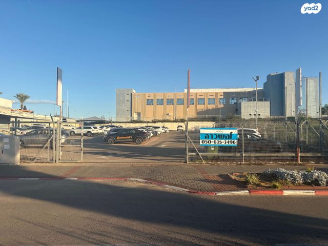 חניון, פלוטיצקי, ראשון לציון