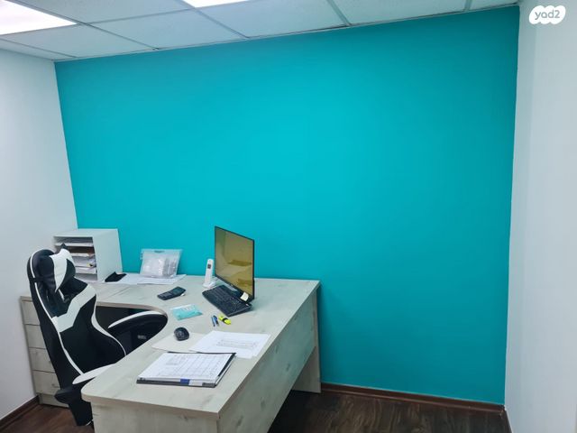 קליניקות, יגאל אלון, נחלת יצחק, תל אביב יפו