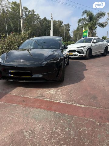 מודעת רכב טסלה מודל 3