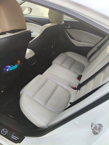 מודעת רכב מאזדה 6