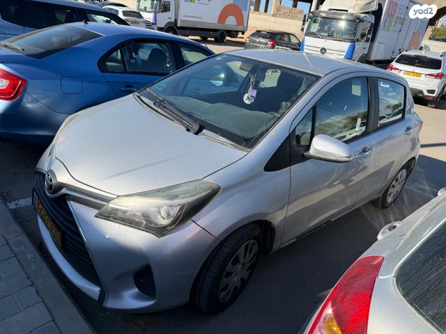 טויוטה יאריס