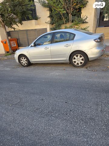 מודעת רכב מאזדה 3