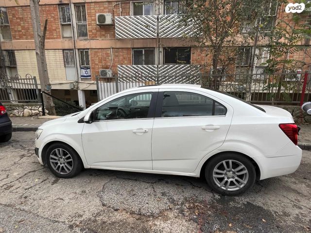 שברולט סוניק