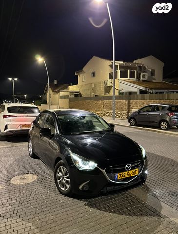 מודעת רכב מאזדה 2