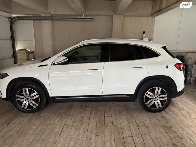 מרצדס-בנץ EQA