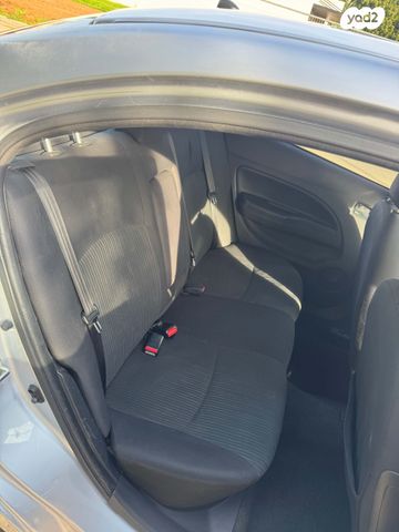 מיצובישי אטראז'