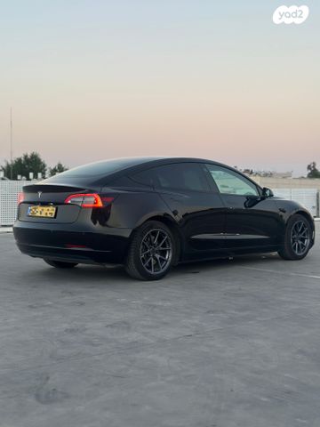 מודעת רכב טסלה מודל 3