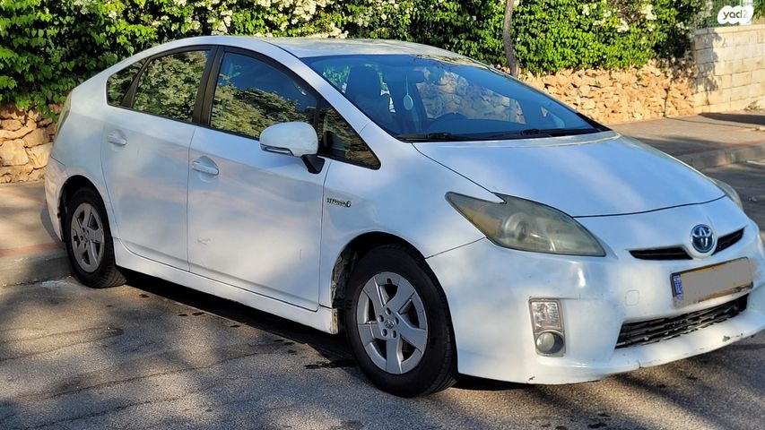 מודעת רכב טויוטה פריוס