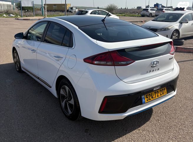 יונדאי איוניק