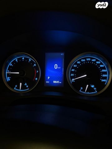 מודעת רכב טויוטה קורולה