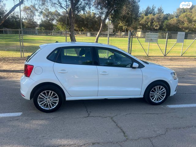 פולקסווגן פולו 