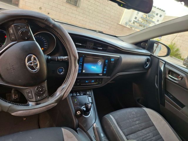 טויוטה אוריס