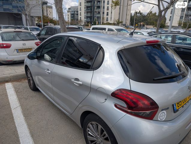 מודעת רכב פיג'ו 208